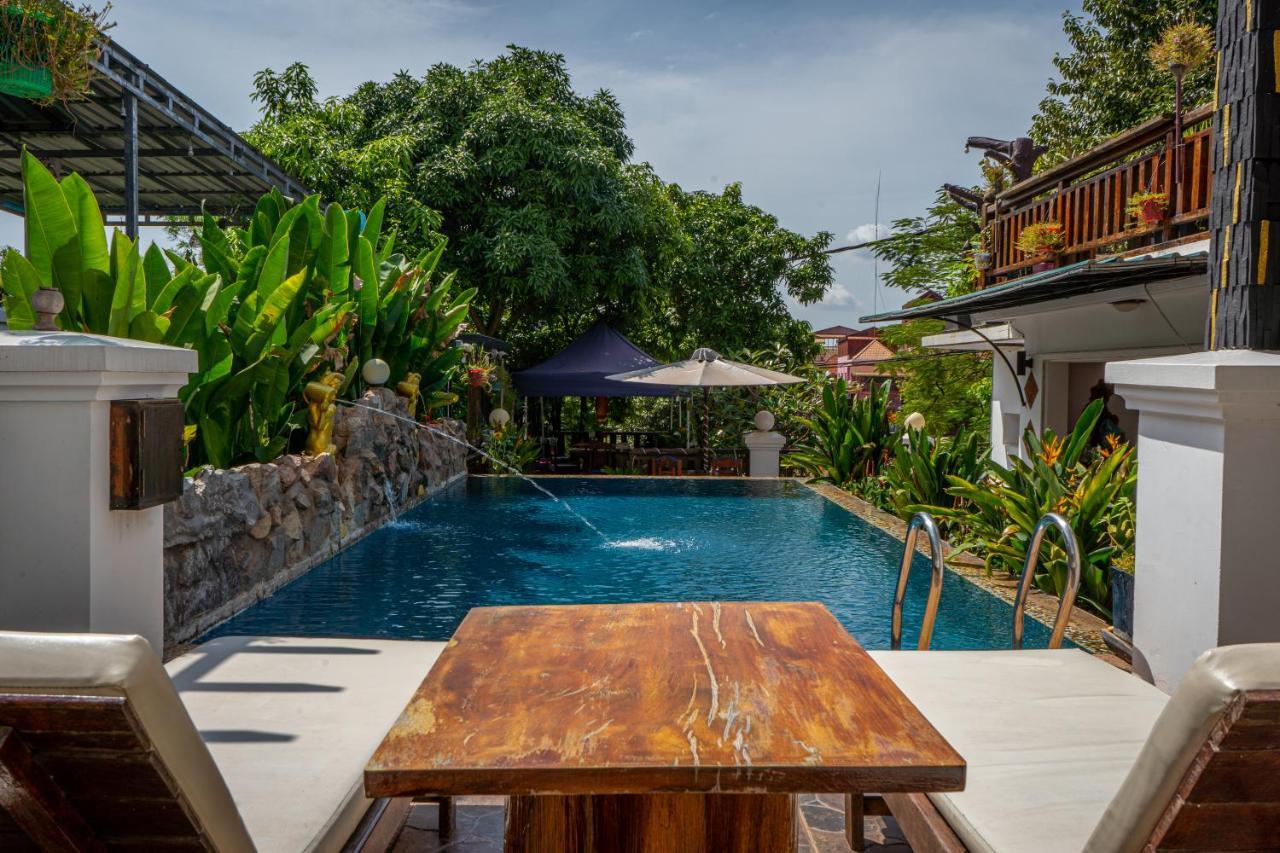 Antonios Villa Hotel シェムリアップ エクステリア 写真