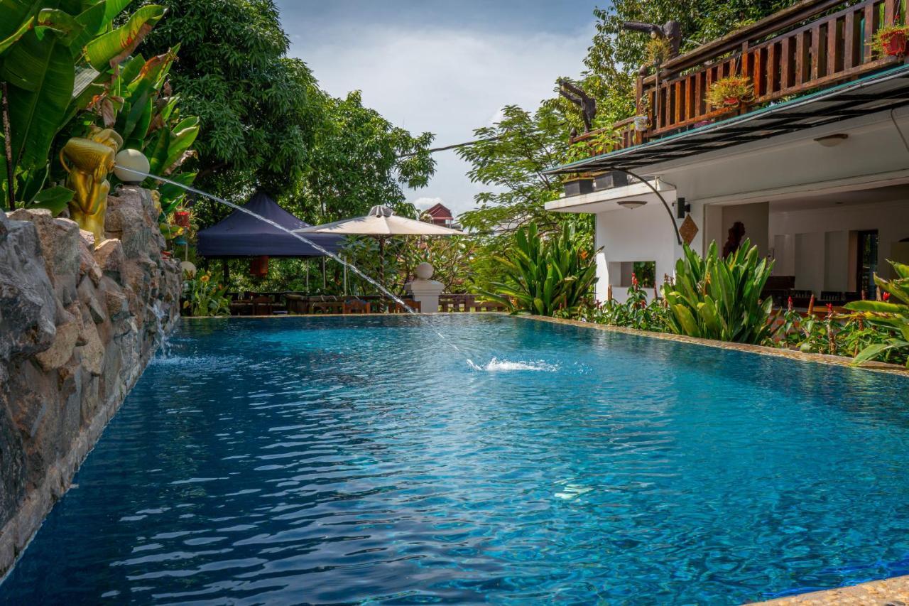 Antonios Villa Hotel シェムリアップ エクステリア 写真