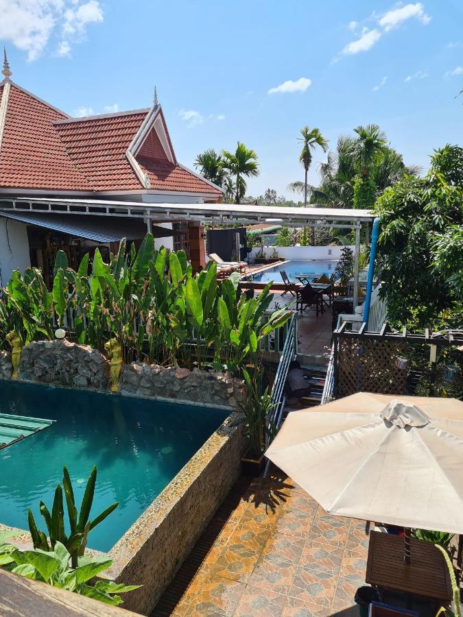 Antonios Villa Hotel シェムリアップ エクステリア 写真