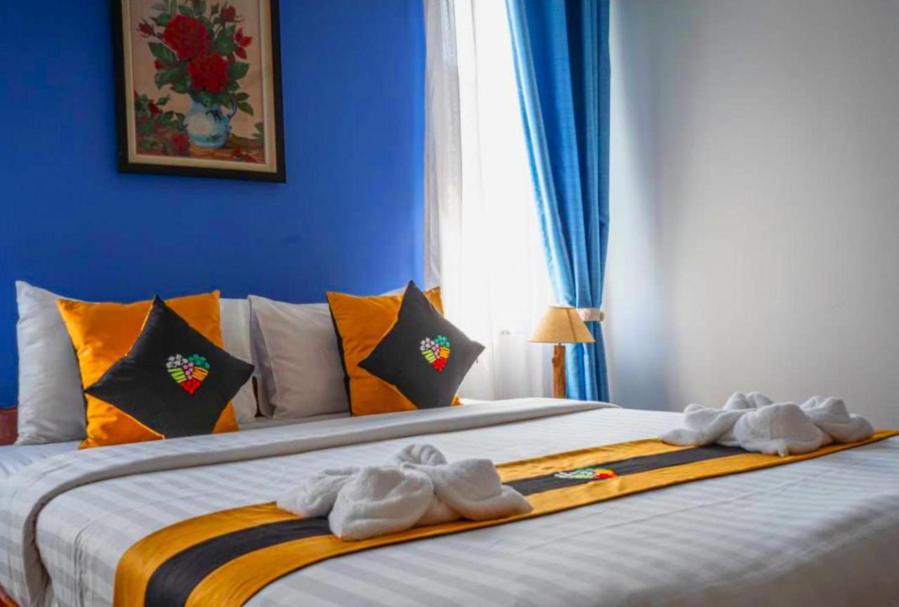 Antonios Villa Hotel シェムリアップ エクステリア 写真