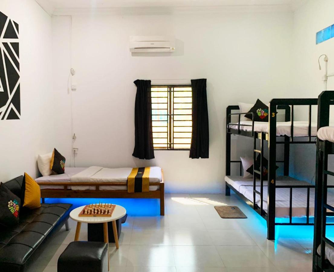 Antonios Villa Hotel シェムリアップ 部屋 写真